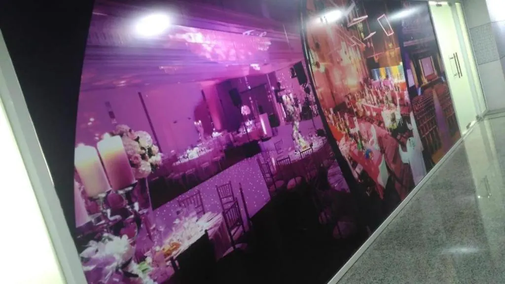 Al Azmi Hotel 115 Шарджа